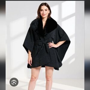 Jones Newyork Elegant Black Cape with Faux Fur Collar